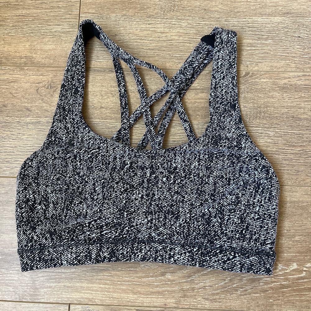 Lululemon sports bra